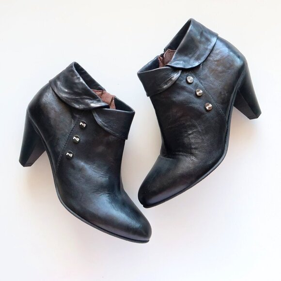 Nero Giardini Black Leather AlmondToe Tapered Sturdy Heel Ankle Boots Booties - Picture 1 of 16